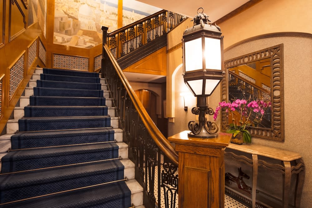 Casablanca Hotel by Library Hotel Collection 2