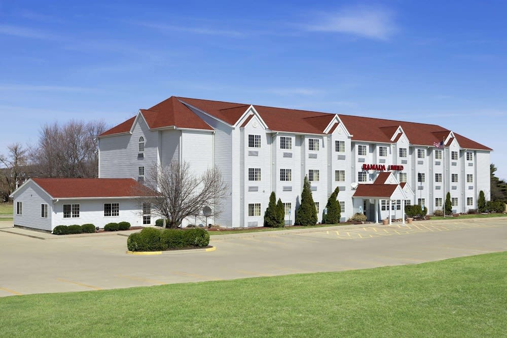Ramada by Wyndham Bloomington I-55 and I-74 IL 1