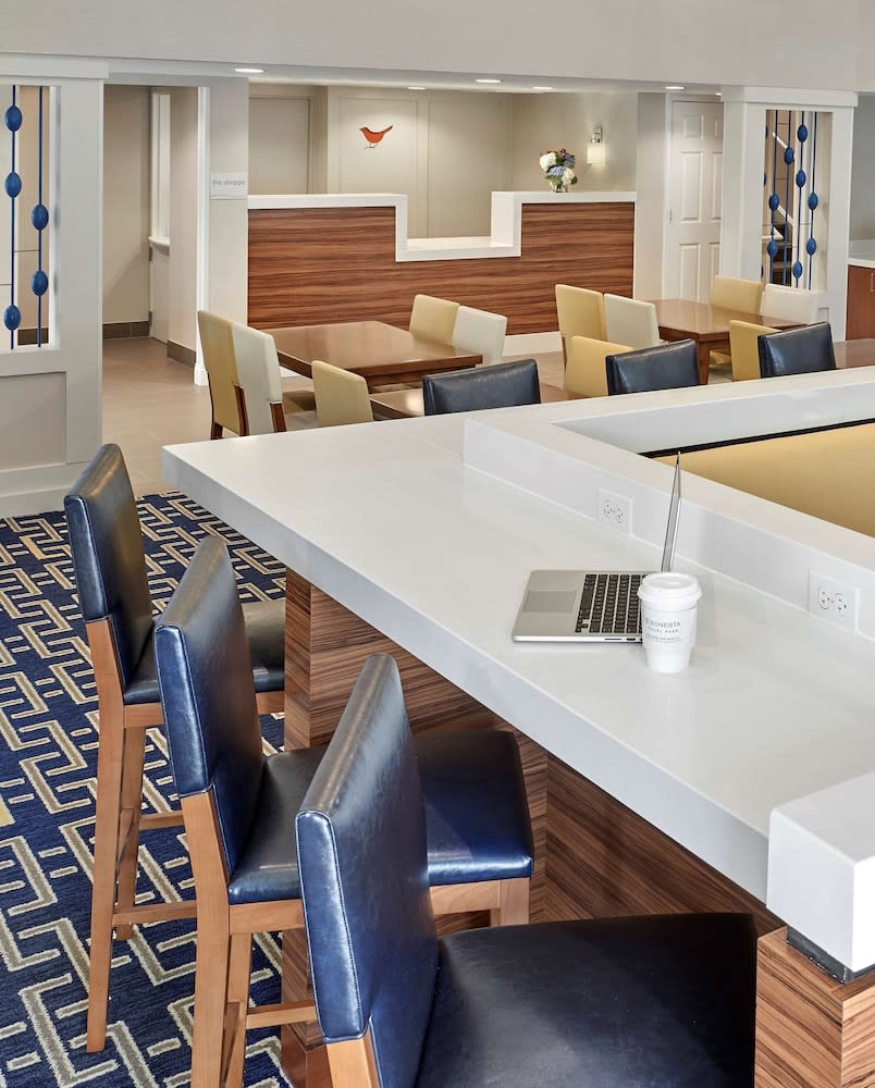 Sonesta ES Suites Burlington 2
