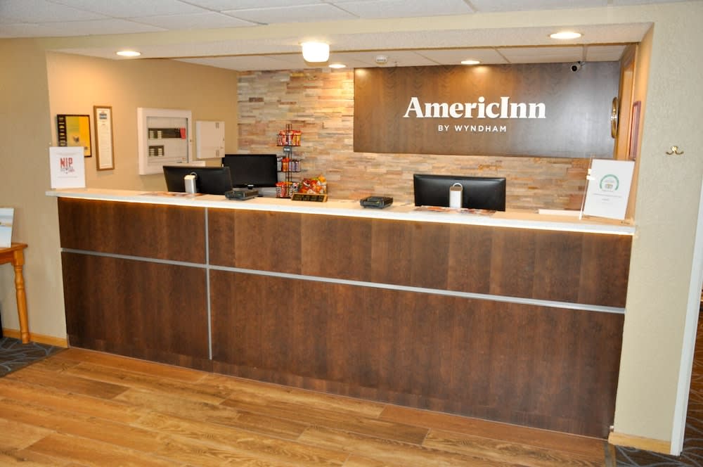 AmericInn by Wyndham Clear Lake 3