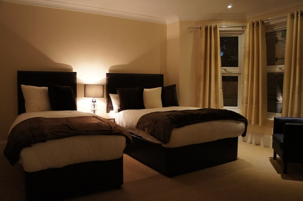 Sapphire Hotel London 4