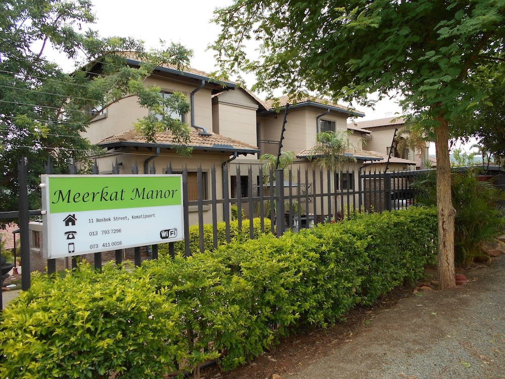 Meerkat Manor 1