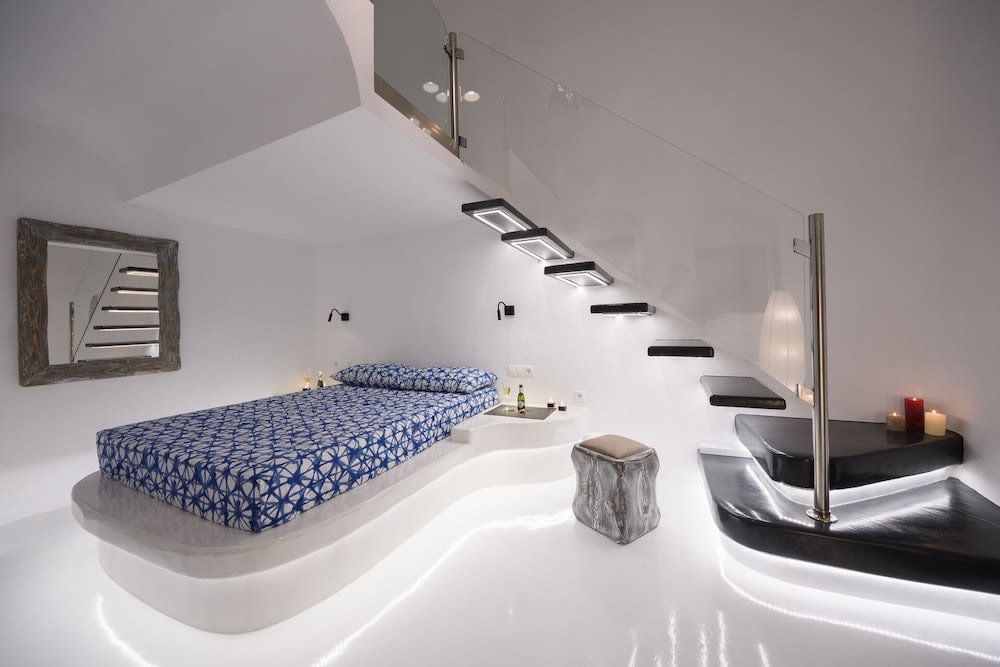 The Luna Cavern 3 with Hot Tub Ocean 1