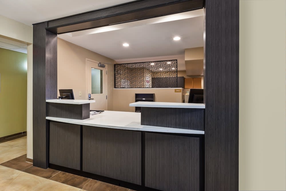 Candlewood Suites HUNTERSVILLE-LAKE NORMAN AREA by IHG 2