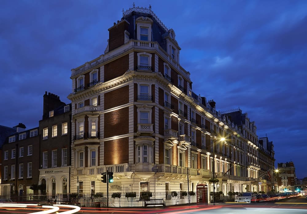 The Mandeville Hotel 1