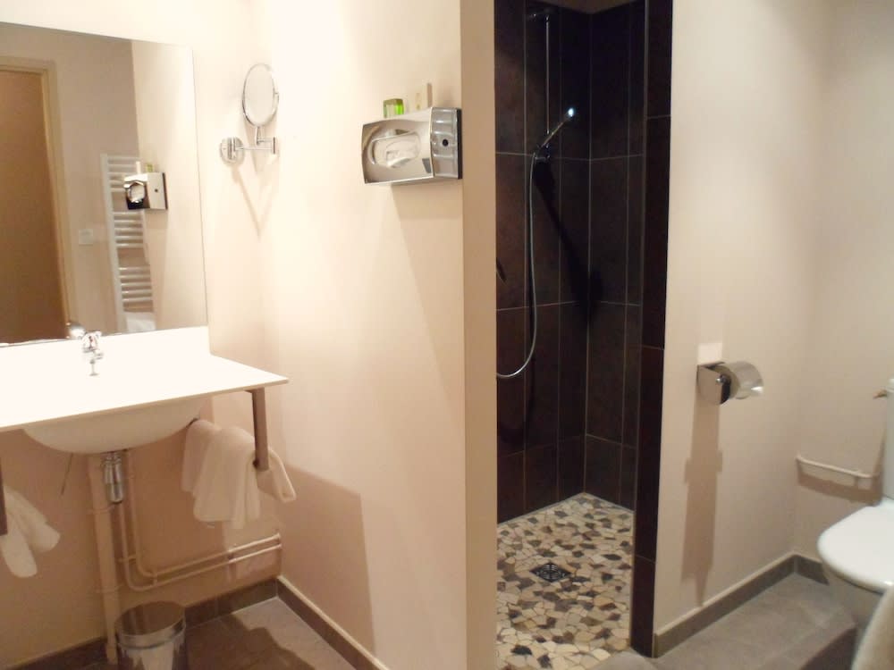 Logis Hôtel des Deux Forts 4