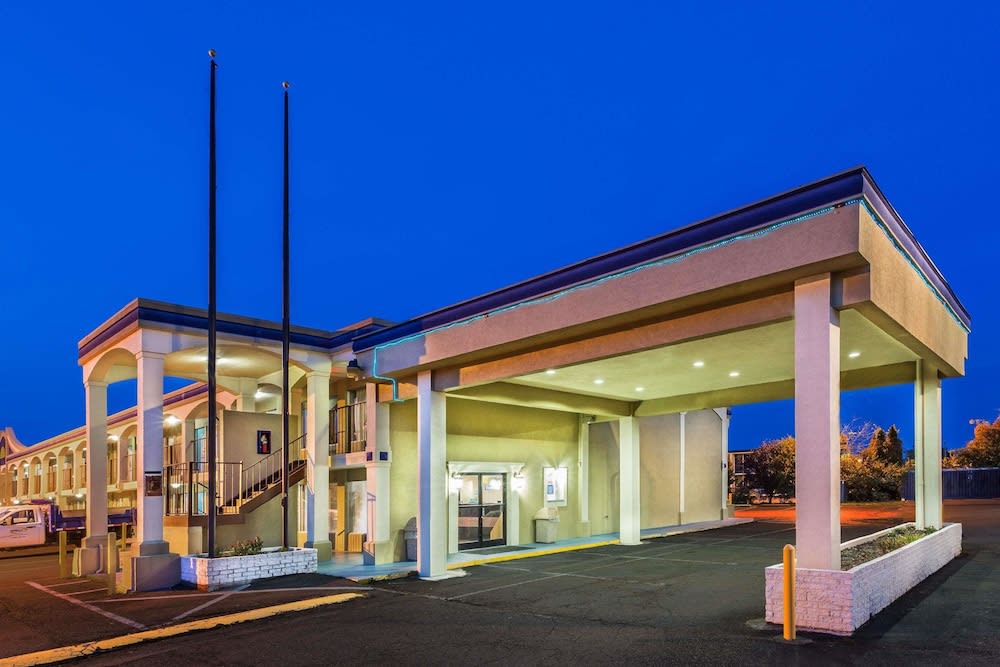 Days Inn by Wyndham Ashland 1