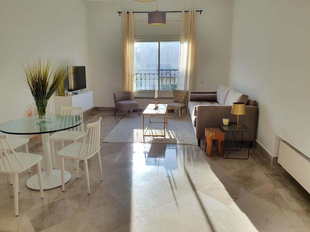 Majestic Malaga Apt de Luxe Entre Marsa Carthage 1