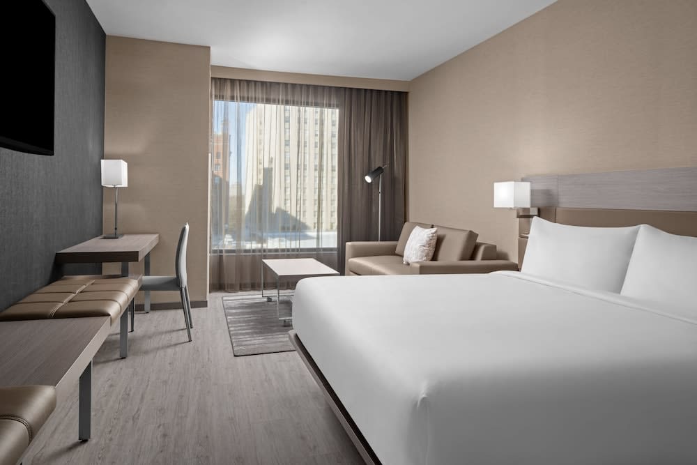 AC Hotel by Marriott St Louis Central West End 5