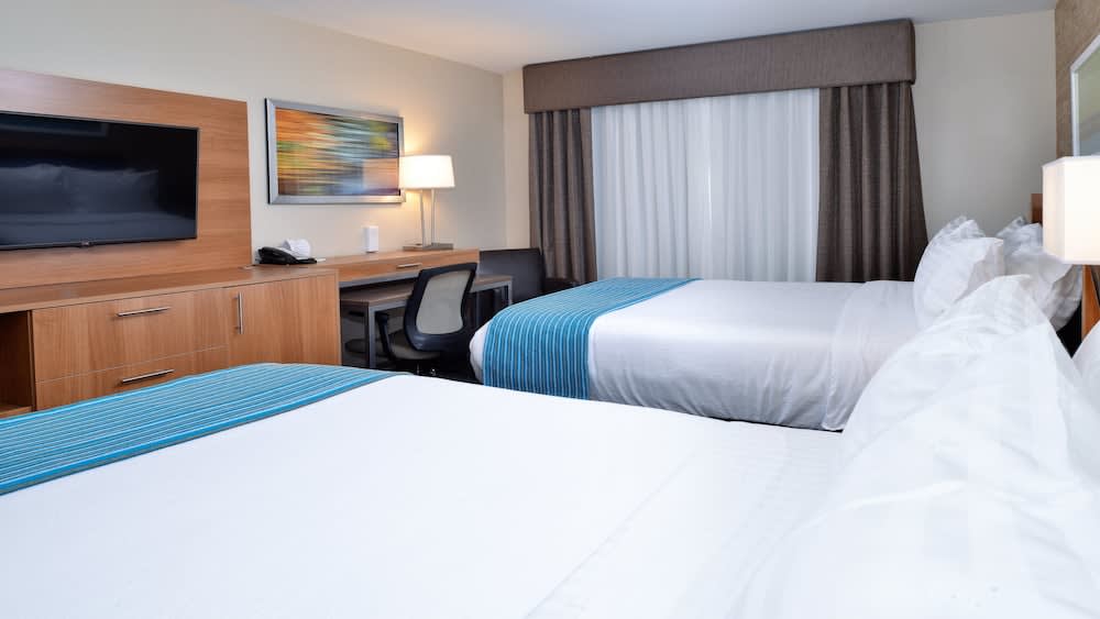 Holiday Inn Hotel & Suites Edmonton Airport & Conference Ctr, an IHG Hotel 5
