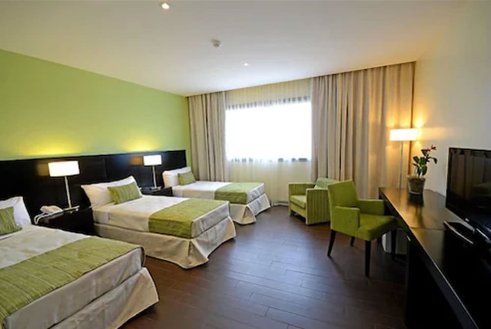 Grand Crucero Hotel 3