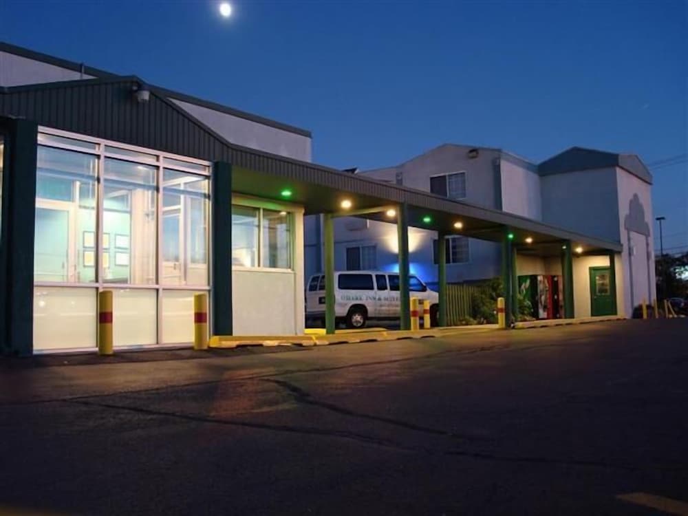 O'Hare Inn & Suites 1