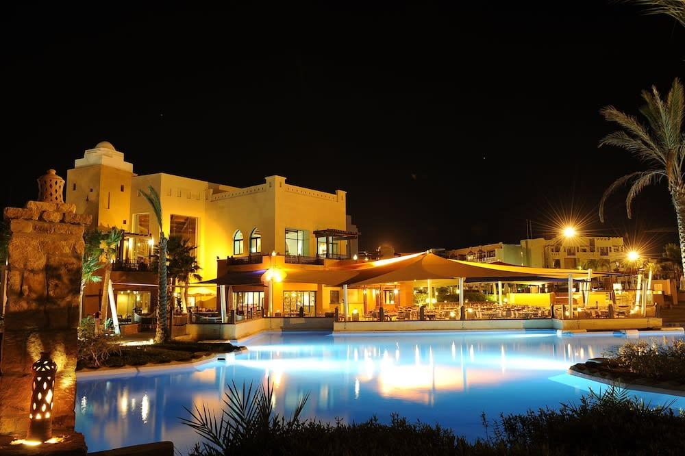 Radisson port ghalib. Pickalbatros Sands Port Ghalib. Отель Albatros Oasis Port Ghalib 5*. Альбатрос Марса Алам. Pickalbatros the Palace Port Ghalib 5.