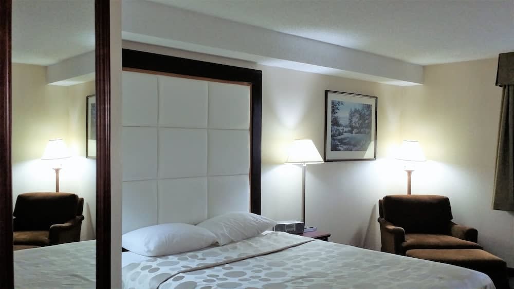 Travelodge Hotel By Wyndham Vancouver Airport 3