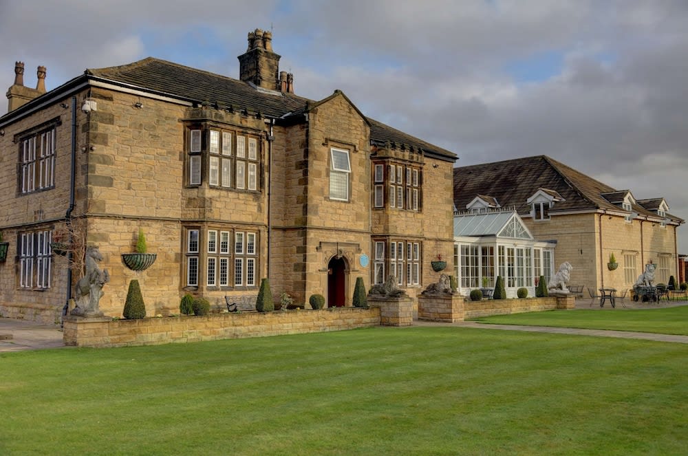 Rogerthorpe Manor Hotel 1