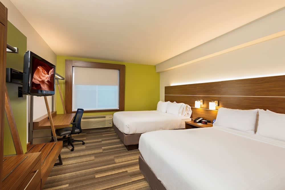 Holiday Inn Express Hotel & Suites PEORIA NORTH - GLENDALE, an IHG Hotel 4