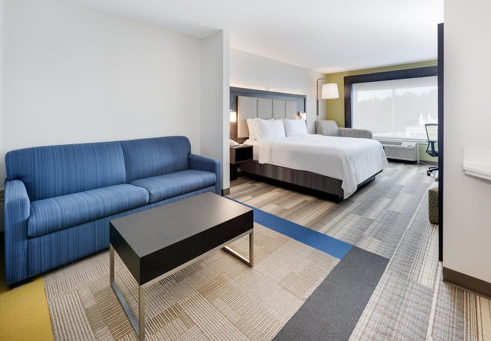 Holiday Inn Express & Suites DUBLIN by IHG 2