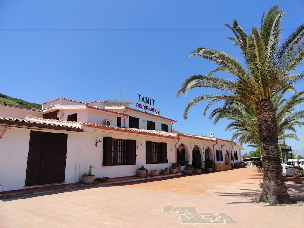 Hotel Villaggio Ristorante Pizzeria Museo TANIT 1