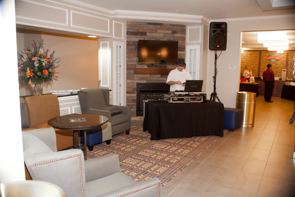 Baymont by Wyndham Erie 2