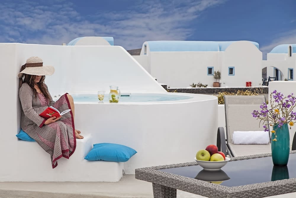 Athiri Santorini Hotel 1