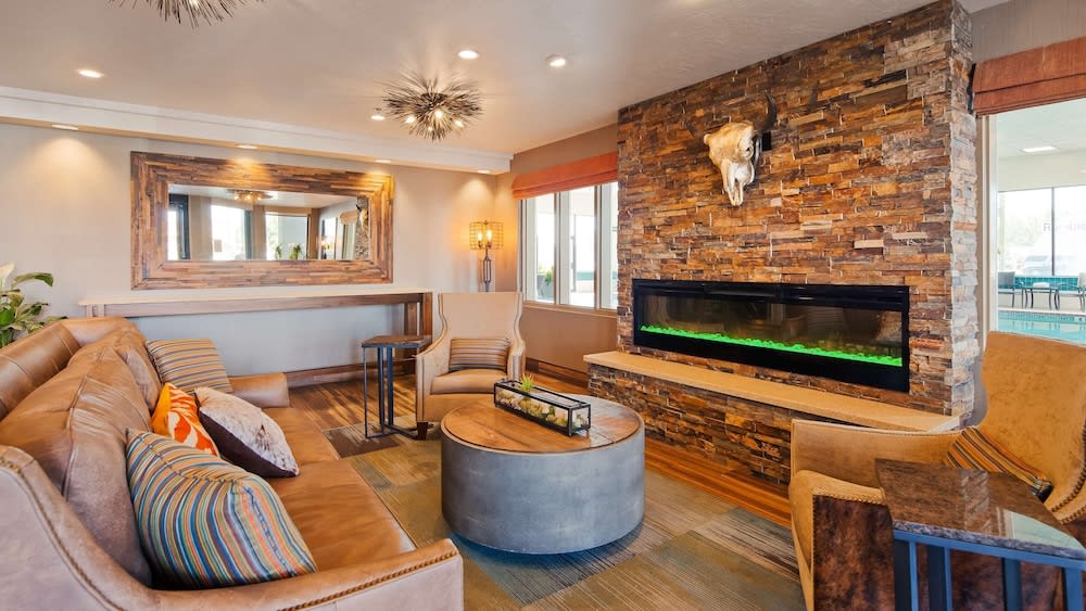 Best Western Plus CottonTree Inn 2