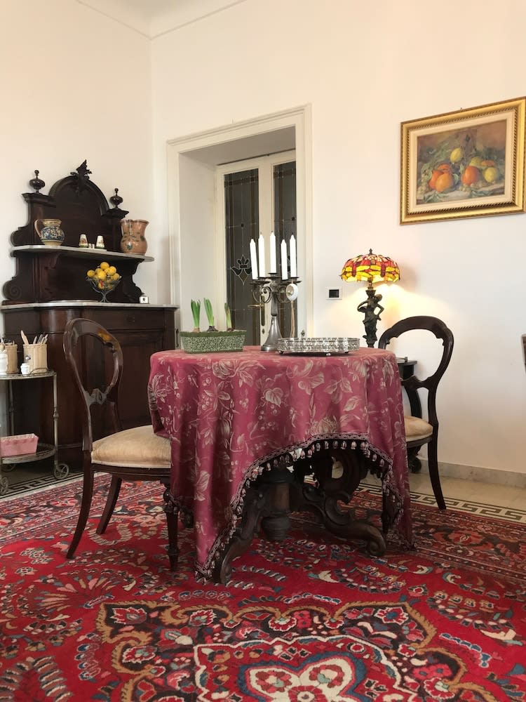 B&B Nike - Rooms Only 5