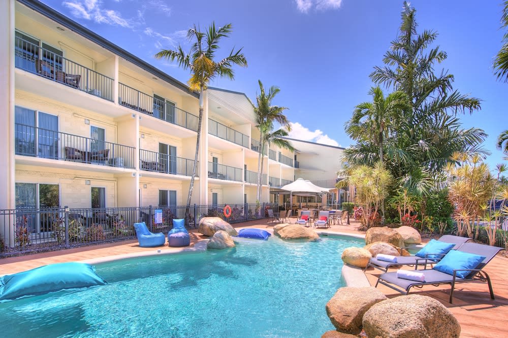 Cairns Queenslander Hotel & Apartments 1