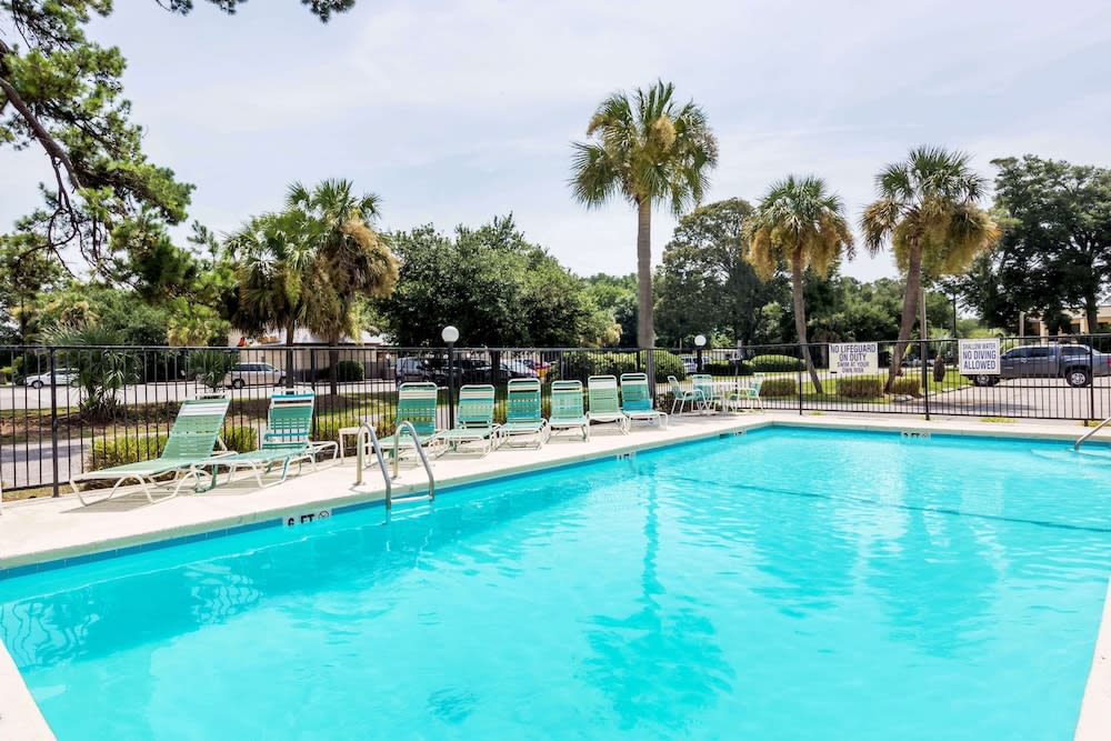 Days Inn by Wyndham Little River 1