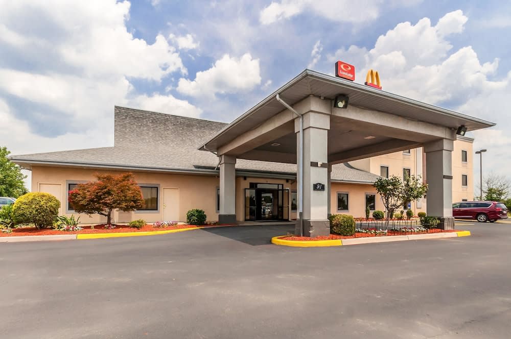 Econo Lodge Inn & Suites Middletown - Winchester South 1