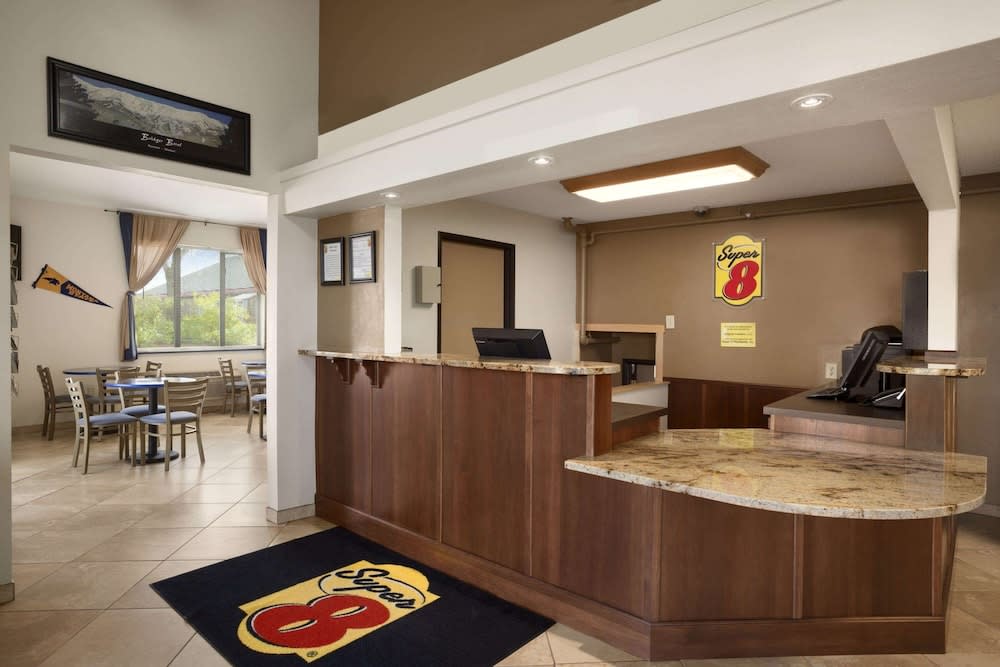 Super 8 by Wyndham Bozeman 2
