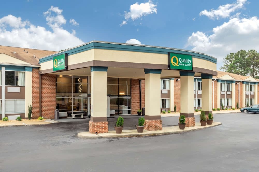 Quality Inn & Suites Apex-Holly Springs 1
