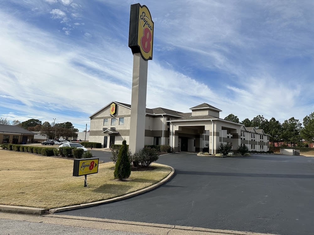 Super 8 by Wyndham Hernando 1