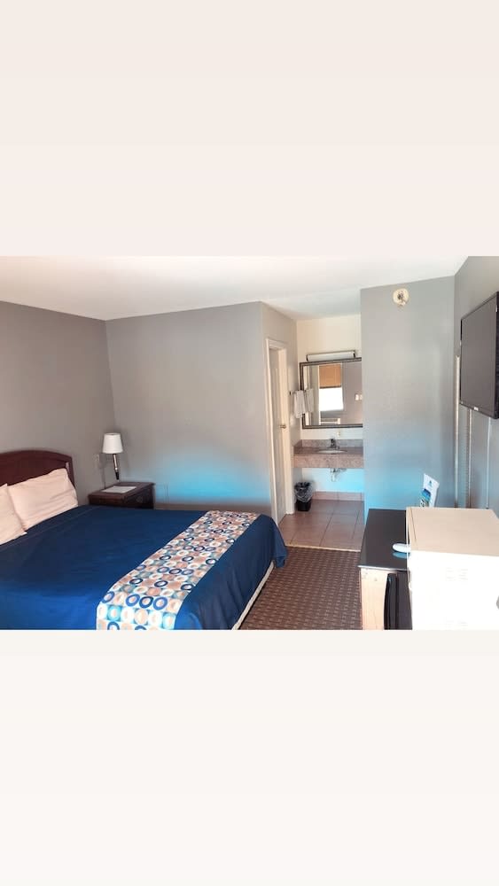 Americas Best Value Inn-Princess Anne 4