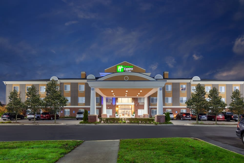 Holiday Inn Express & Suites WOODHAVEN by IHG 1