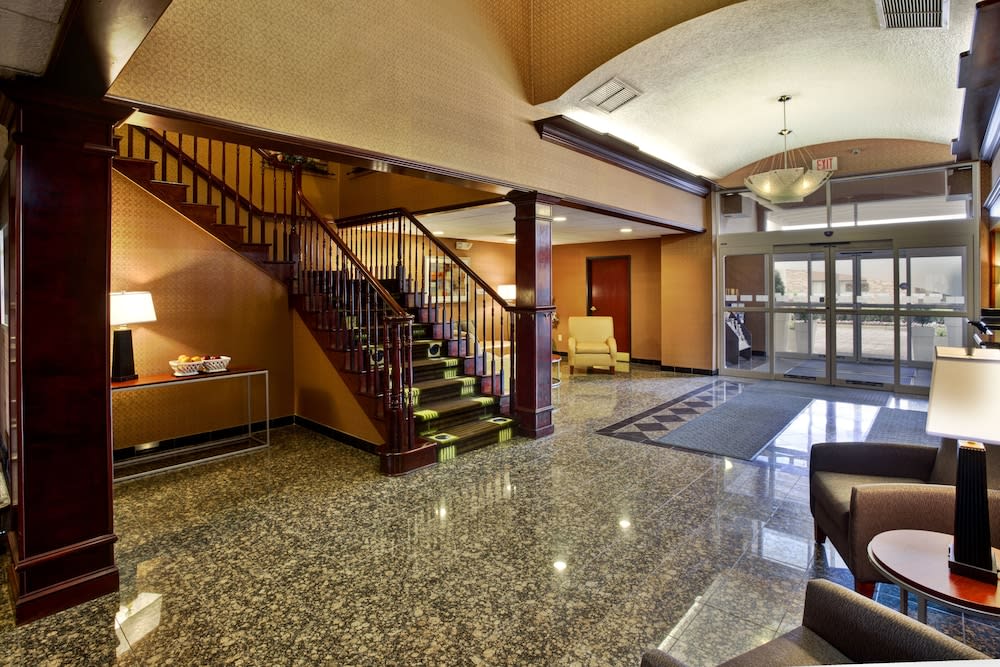 Holiday Inn Express & Suites WOODHAVEN by IHG 2
