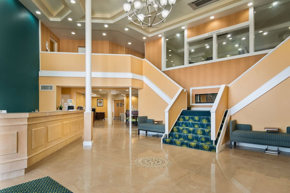 Quality Inn & Suites Middletown - Newport 2