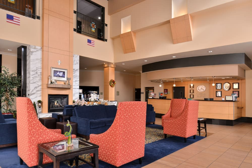 Comfort Suites Airport Tukwila Seattle 1