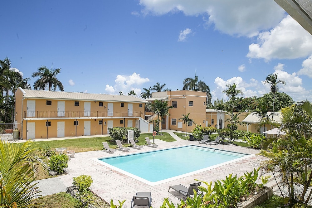 Orange Hill Beach Inn 1