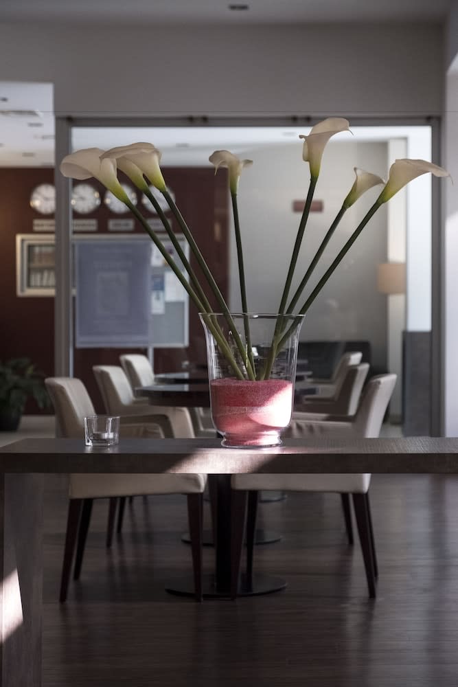 Smart Hotel Holiday 3