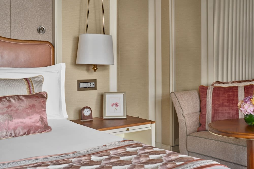 The Fullerton Hotel Singapore 5