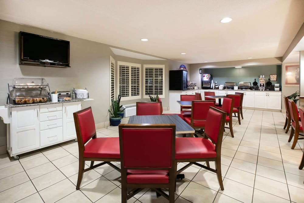 Baymont Inn & Suites Braselton 1