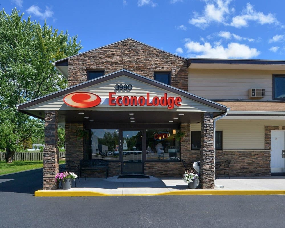 Econo Lodge Rochester I-90 & I-390 1