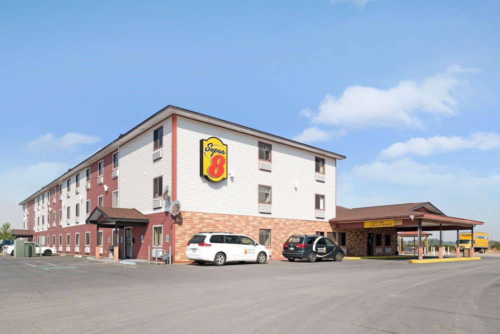 Super 8 by Wyndham Spokane/West 1