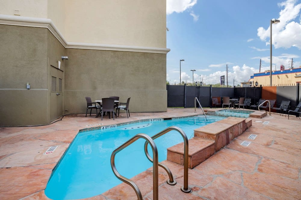 Comfort Suites near Texas Medical Center - NRG Stadium 1