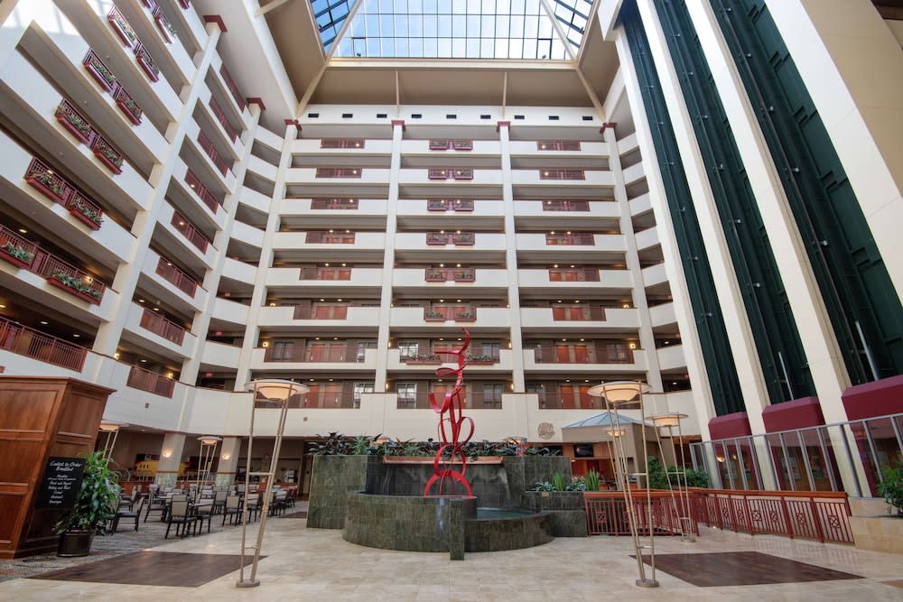 Embassy Suites Northwest Arkansas - Hotel, Spa & Convention 2