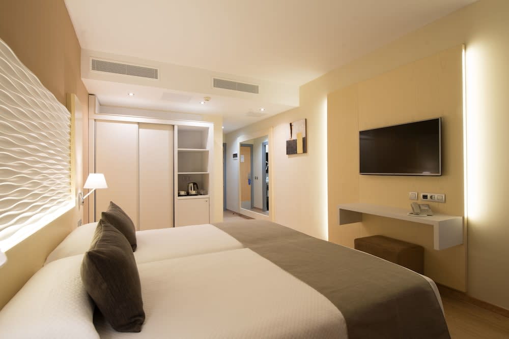 HL Suitehotel Playa del Ingls - Adults Only, San Bartolome de Tirajana |  Best deals | lastminute.com