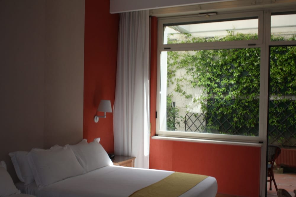 Culture Hotel Villa Capodimonte 4