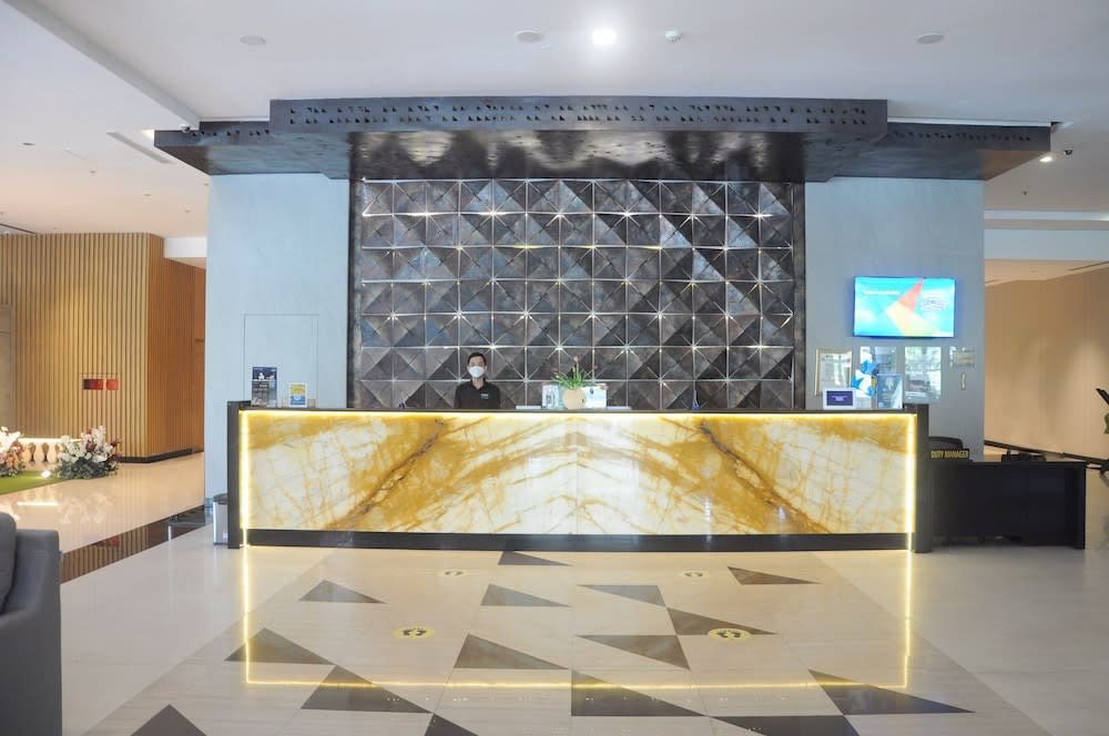 Golden Tulip Pontianak 1