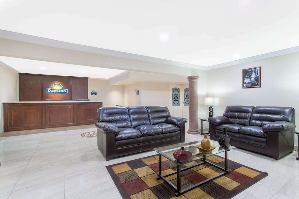 Days Inn by Wyndham Indio 2