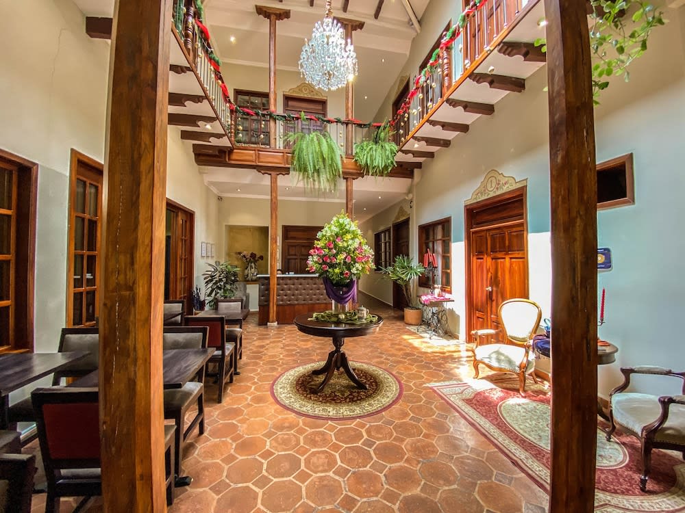 Santa Lucia House - Forum 1